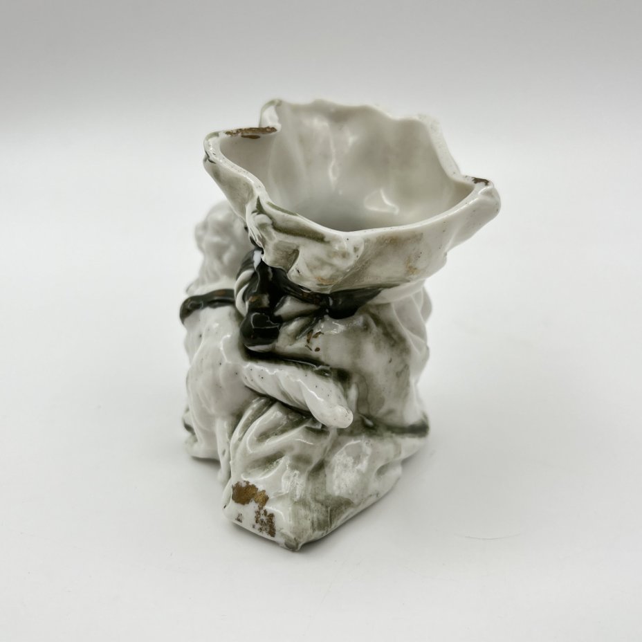 Вазочка (спичечница, солонка) в виде кошки с мешком