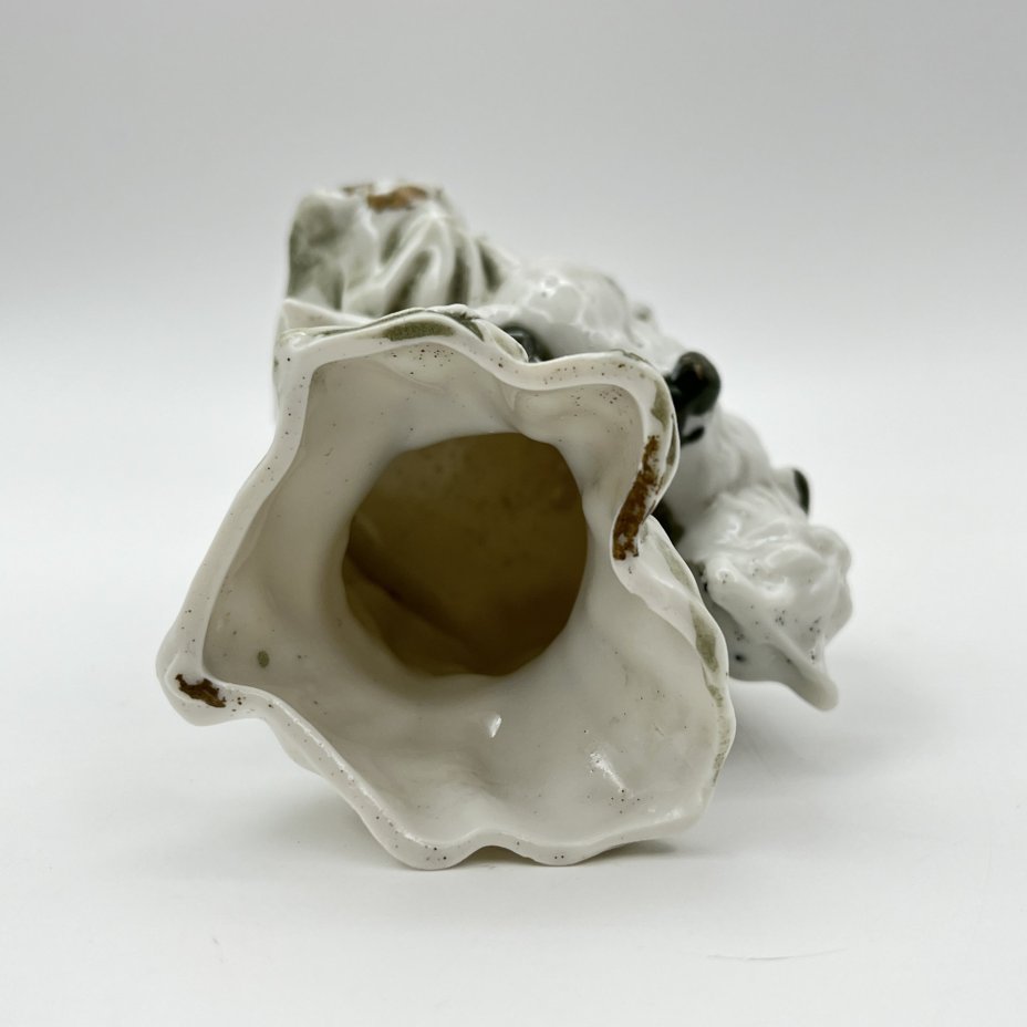 Вазочка (спичечница, солонка) в виде кошки с мешком