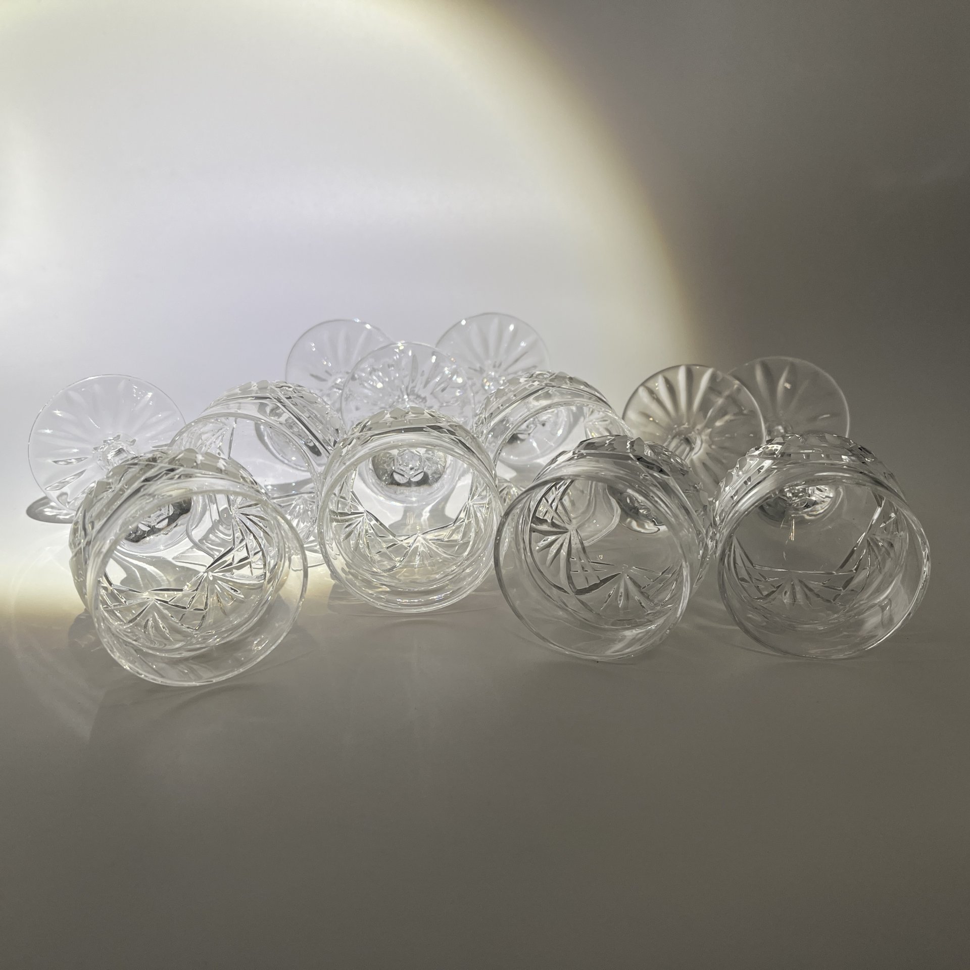 Набор из 6-ти рюмок с рельефным декором