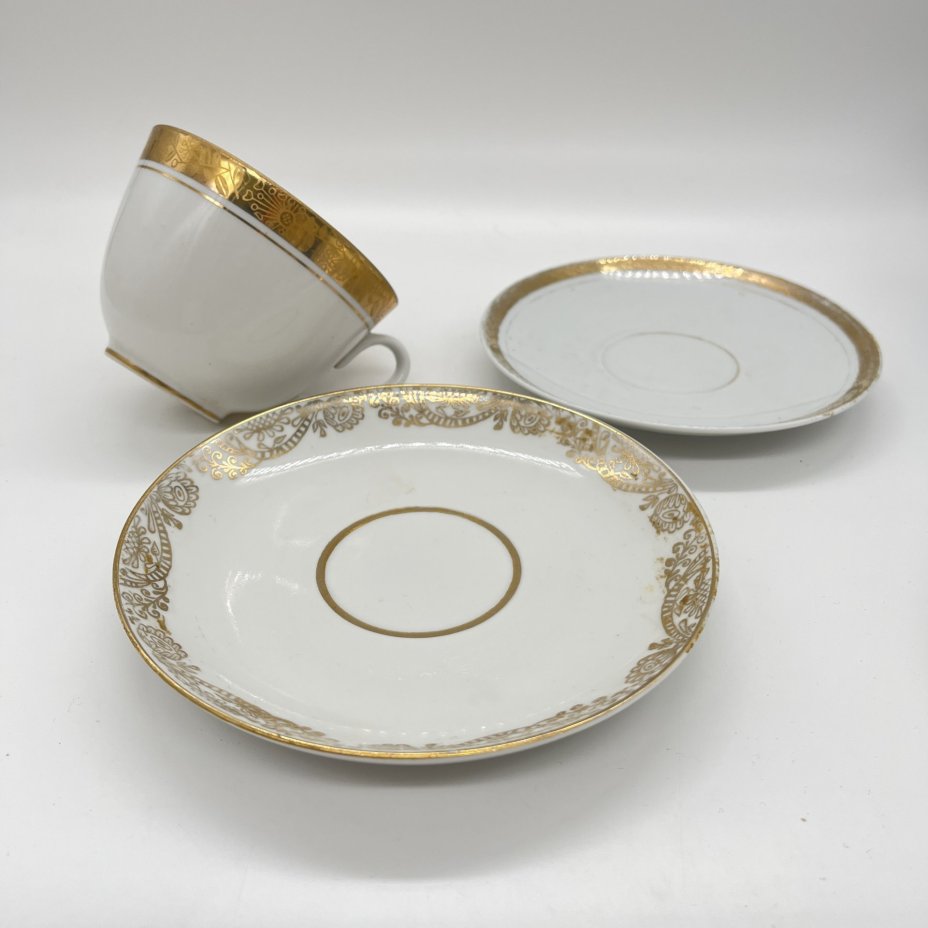 Чайное трио с декором в виде золотистой каймы, фарфор, золочение, Ленинградский фарфоровый завод (ЛФЗ), СССР, 1960-1980 гг.