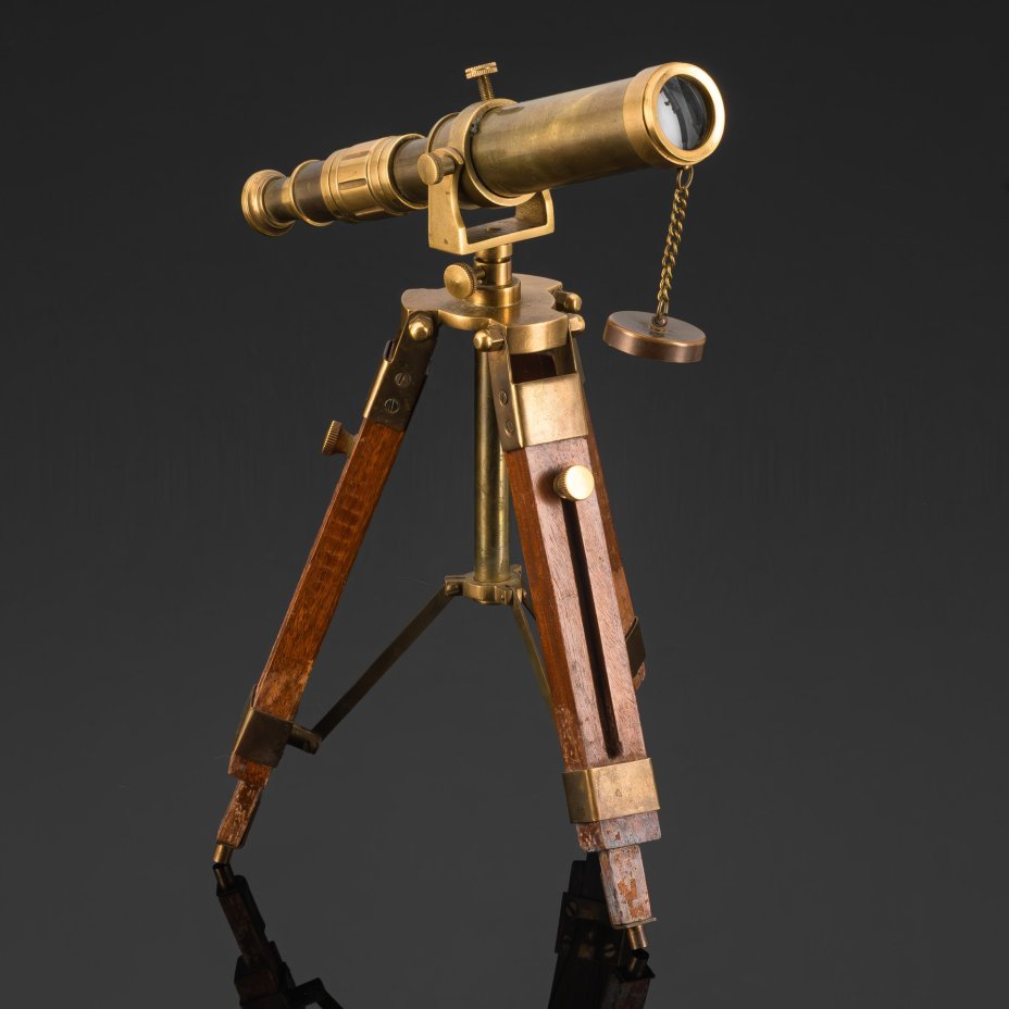 Телескоп настольный в стиле ретро