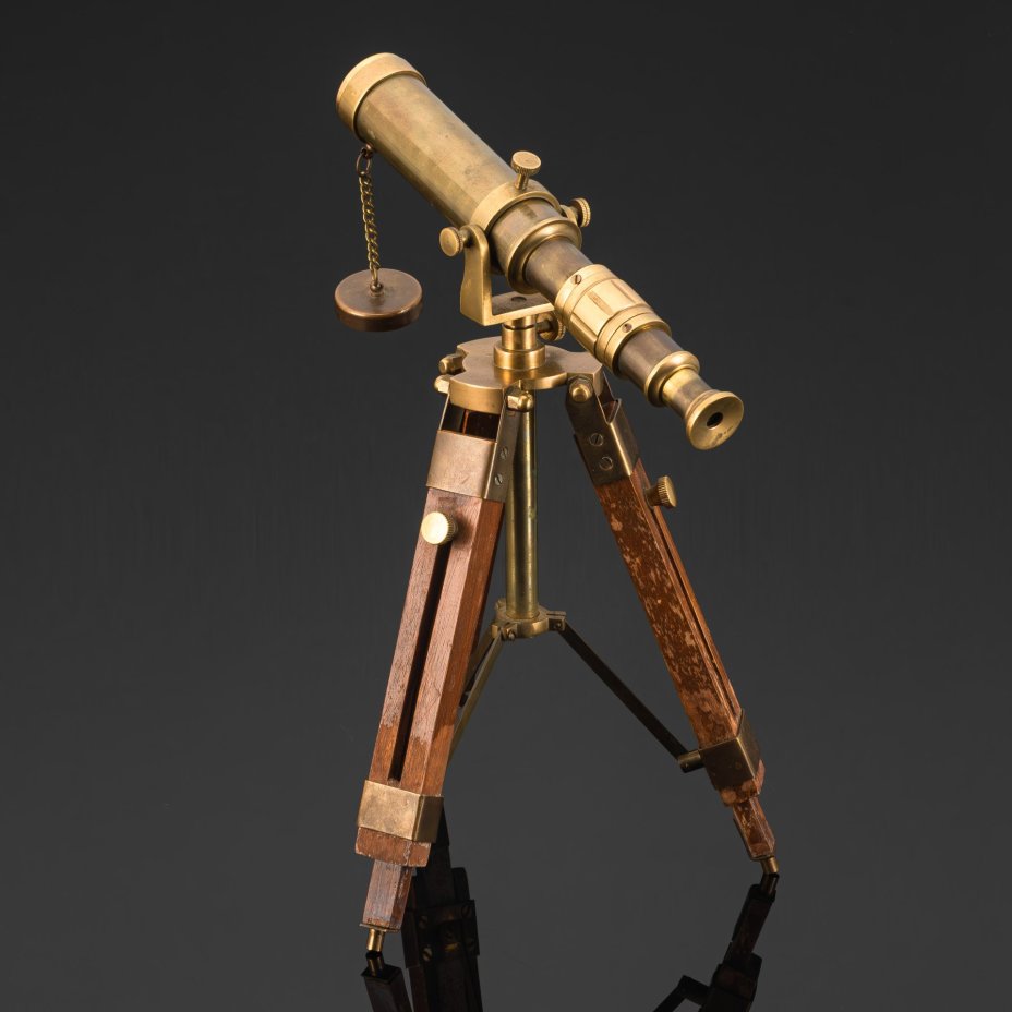 Телескоп настольный в стиле ретро