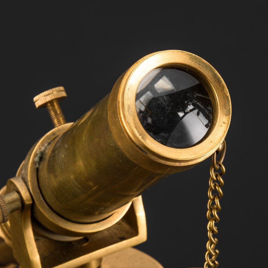 Телескоп настольный в стиле ретро