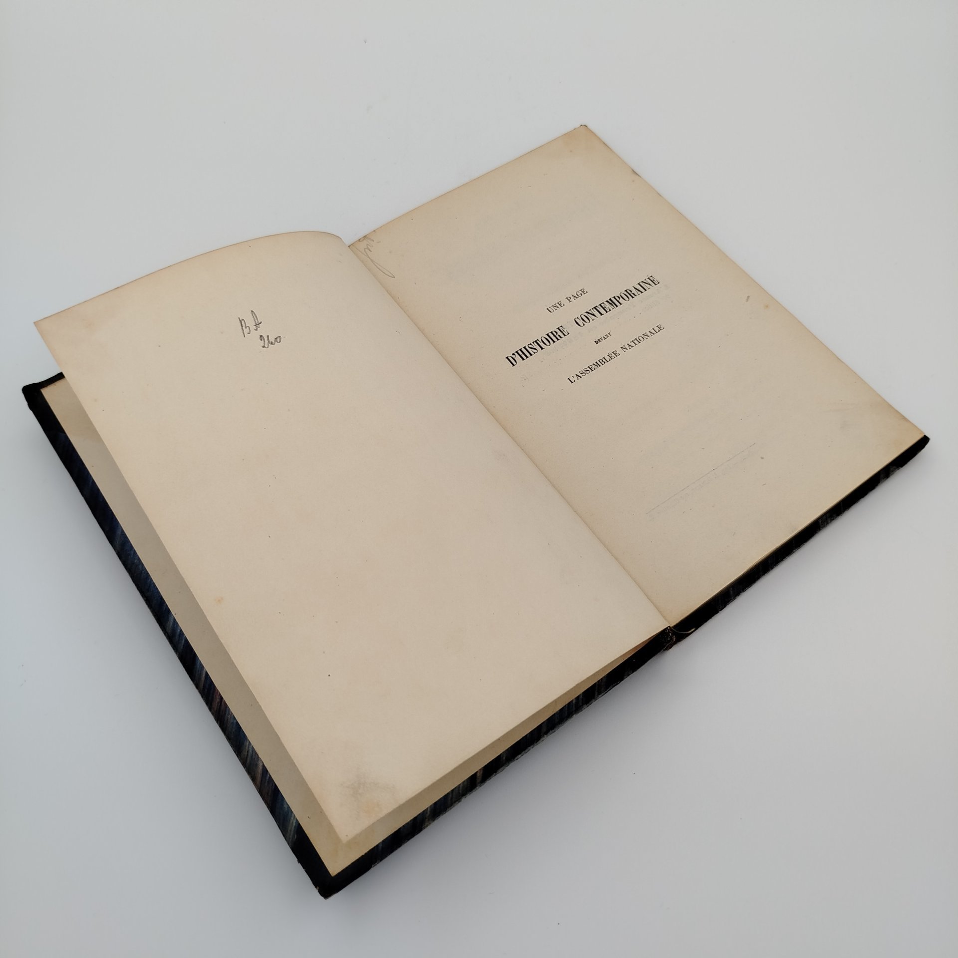 Книга Генерал Тошю "Une Page D`Histoire Contemporaine devant L' Assemblee nationale" (Из личной библиотеки императора Александра II)