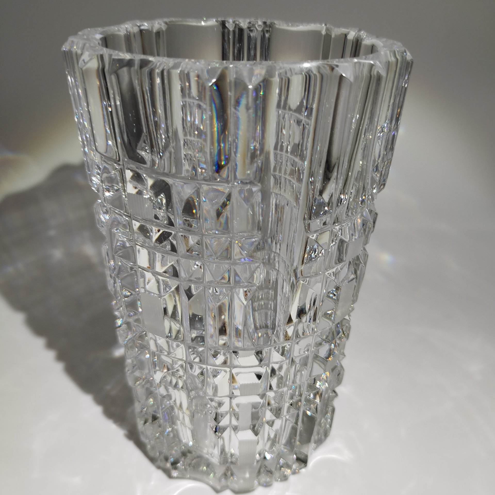 Ваза для цветов "Праздник", автор А.М. Остроумов, хрусталь, алмазная грань, Ленинградский завод художественного стекла (ЛЗХС), СССР, 1960-1980 гг.