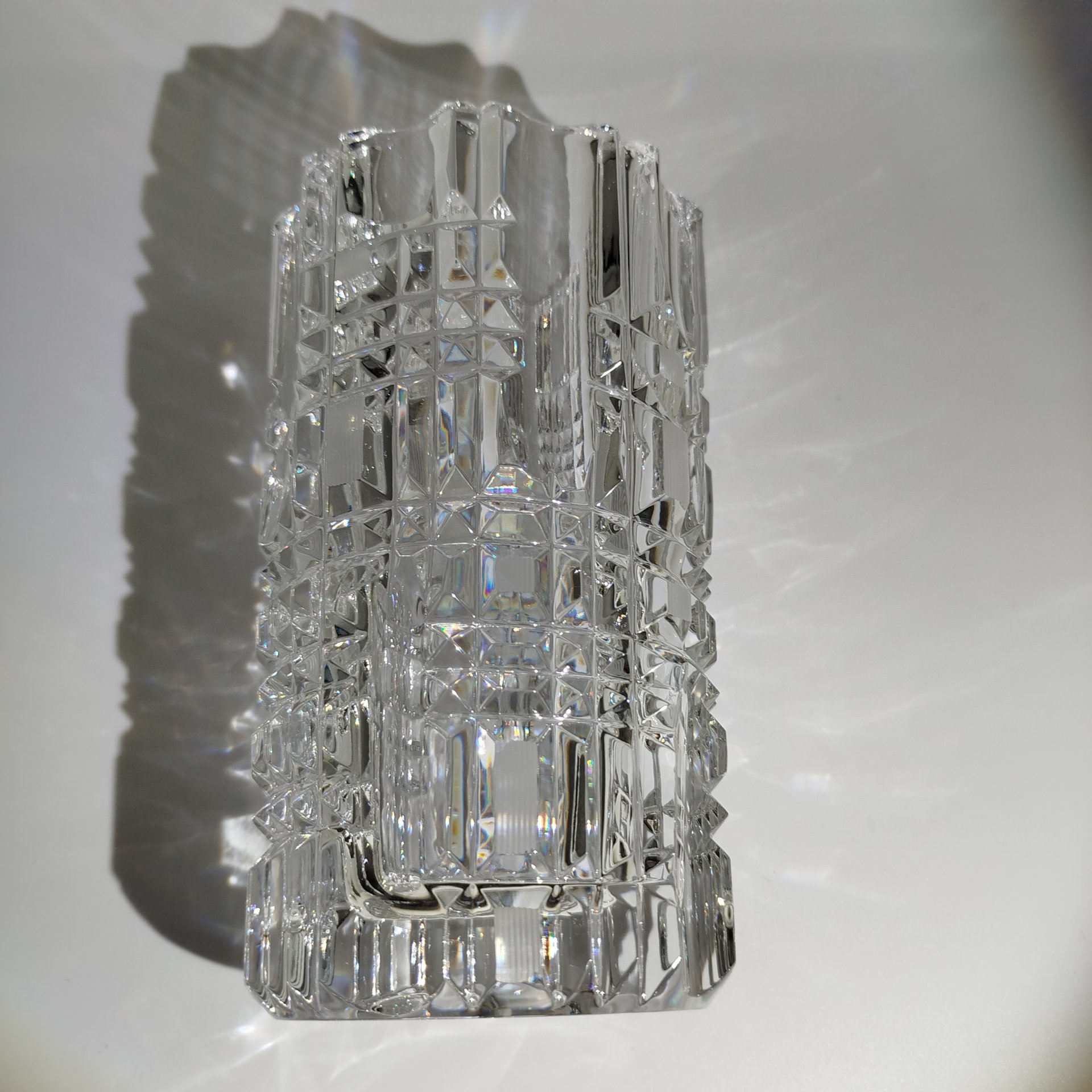 Ваза для цветов "Праздник", автор А.М. Остроумов, хрусталь, алмазная грань, Ленинградский завод художественного стекла (ЛЗХС), СССР, 1960-1980 гг.
