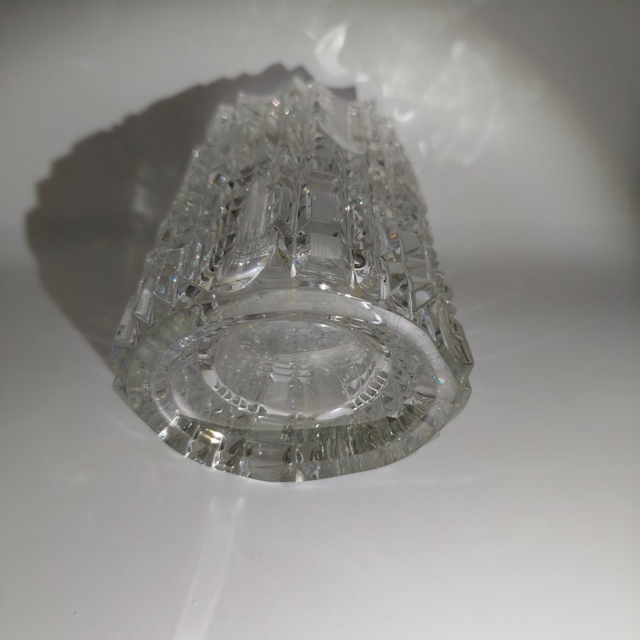 Ваза для цветов "Праздник", автор А.М. Остроумов, хрусталь, алмазная грань, Ленинградский завод художественного стекла (ЛЗХС), СССР, 1960-1980 гг.