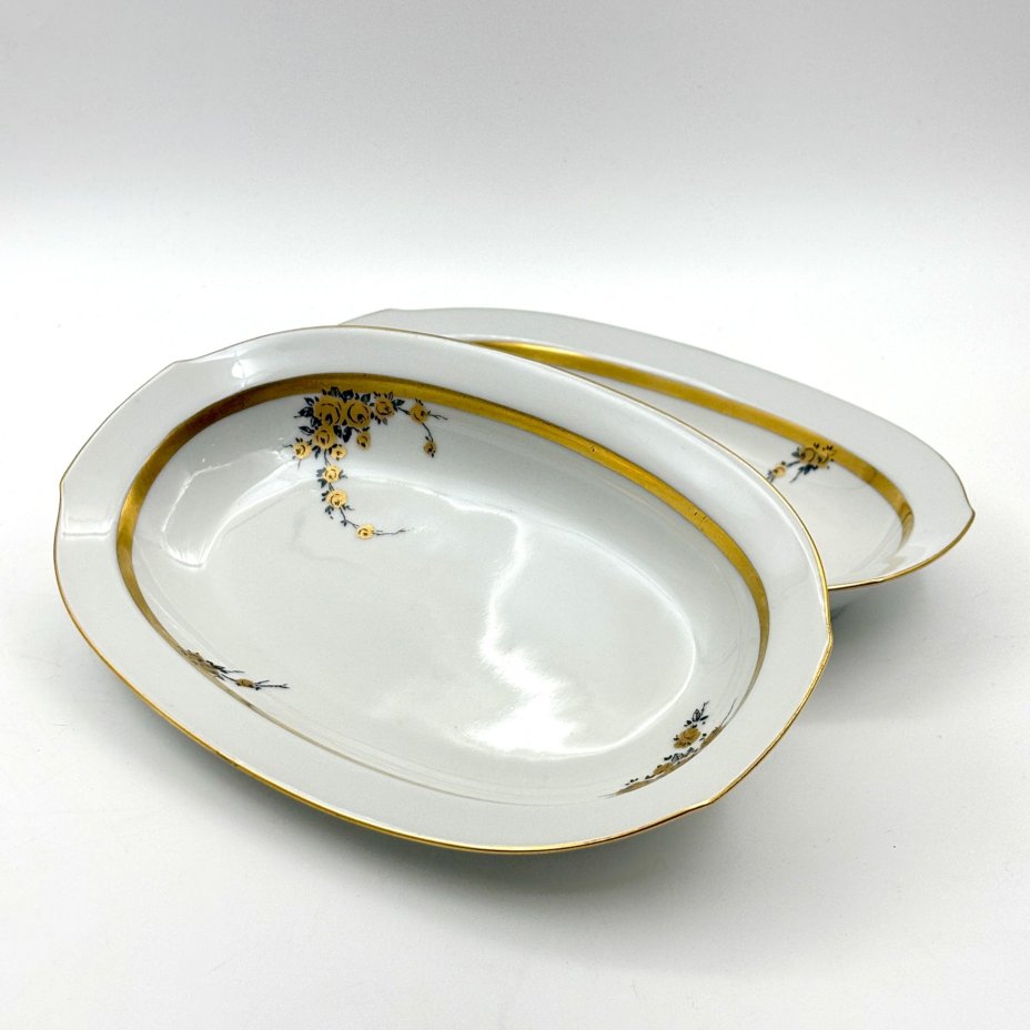 Пара сервировочных блюд (селедочниц) с цветочным декором золотистого цвета, фарфор, деколь, золочение, Graf Von Henneberg Porzellan, 1777 Jlmenau, ГДР, 1973-1977 гг.