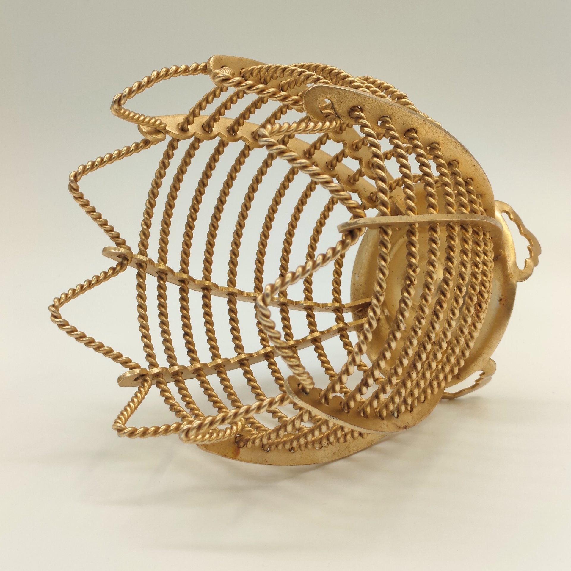 Сухарница (конфетница) с ажурным бортом, алюминий, золочение, СССР, 1970-1990 гг.