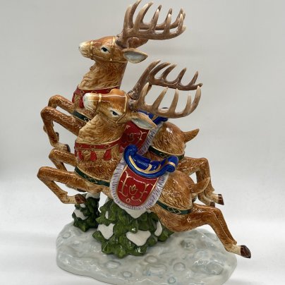 Статуэтка "Рождественские олени", фарфор, роспись, Восточная Европа, 2000-2010 гг.