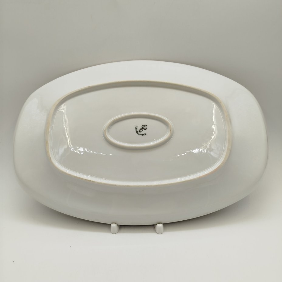 Блюдо овальной формы с растительным декором, фарфор, золочение, деколь, Concordia Lesov, Чехословакия, 1970-1991 гг.