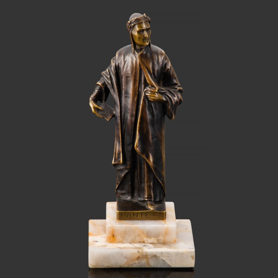 Скульптура "Данте с книгой", автор Else von Beck (1888-1925)