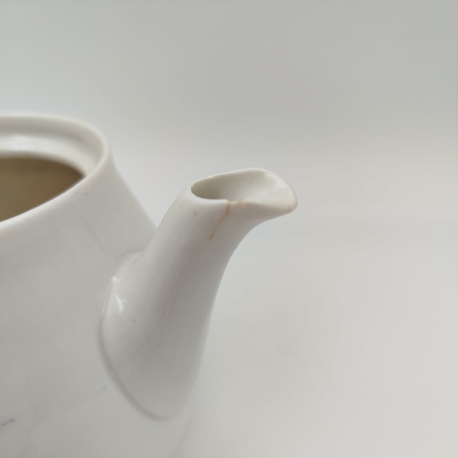 Чайник заварочный с цветочным декором, фарфор, деколь, Фарфоровая фабрика Гарднера, Российская империя, 1870-1890 гг.