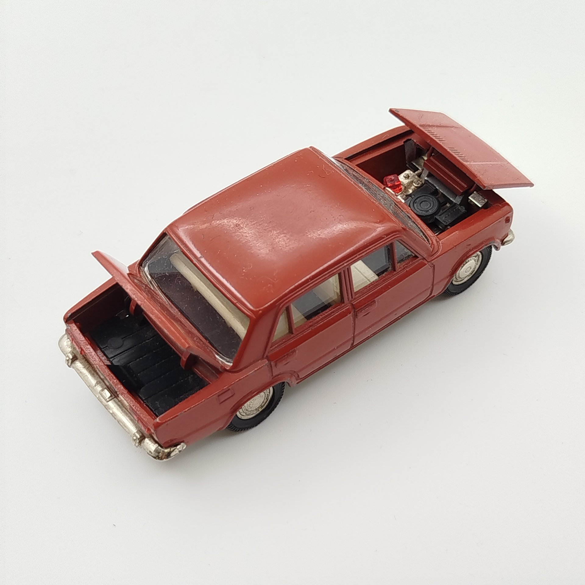 Модель автомобиля "ВАЗ-2101" (модель А9 1:43), металл, пластик, СССР, 1970-1980 гг.