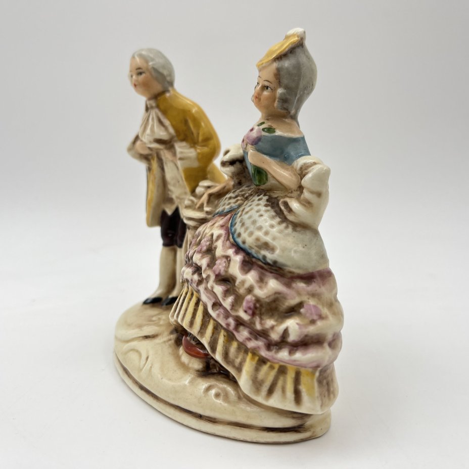 Статуэтка "Галантная сцена"