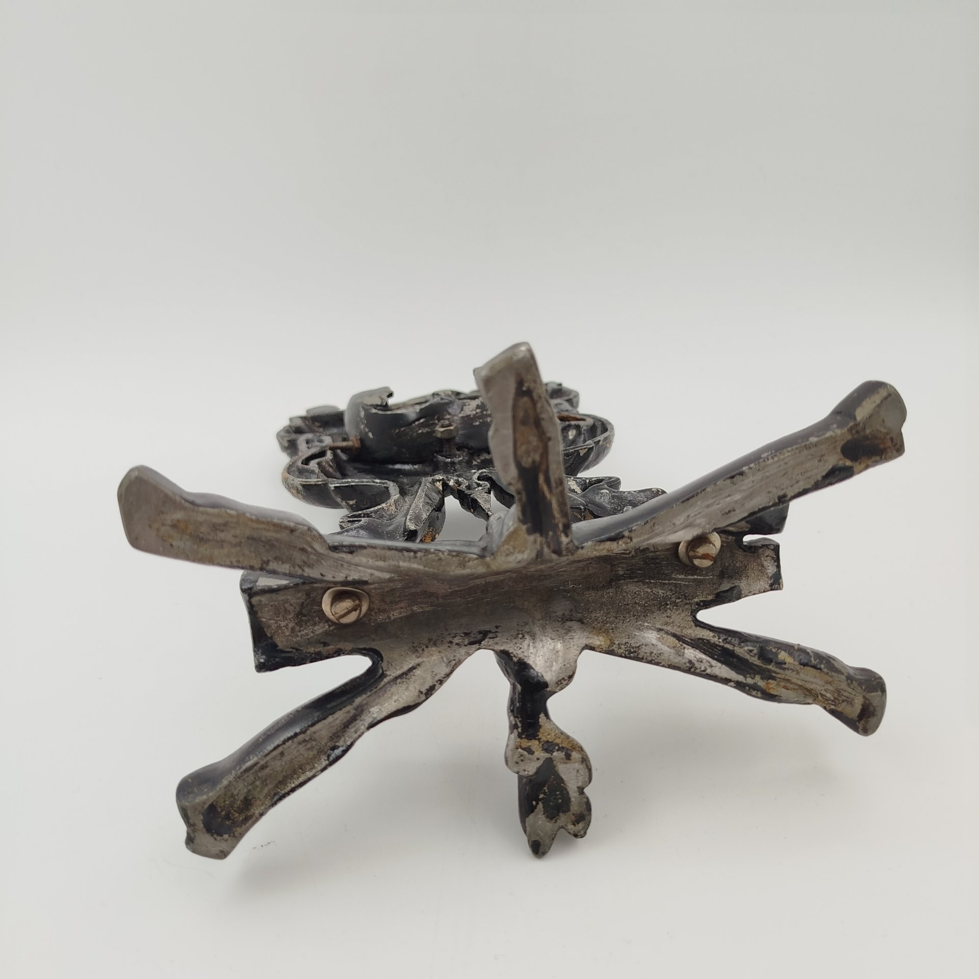 Подчасник ажурный со змеей, чугун, литье, крашение, Кусинский чугунолитейный завод (Куса), СССР, 1960-1980 гг.