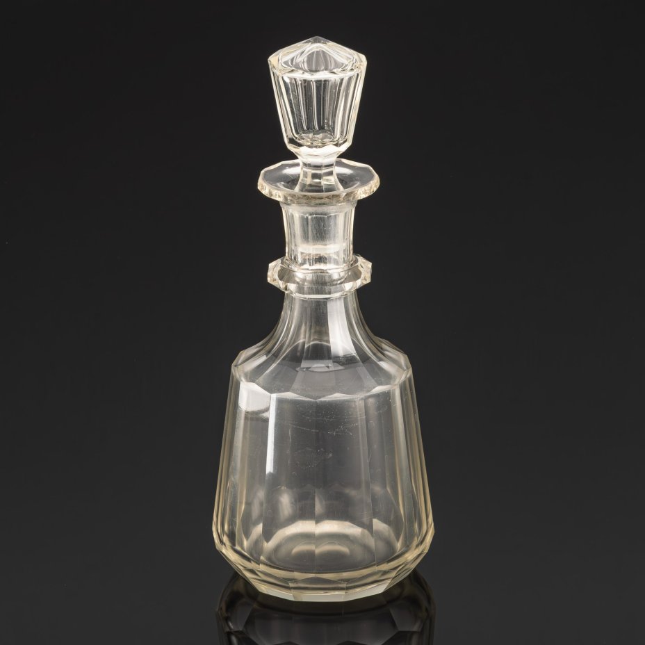 Графин с декором "грань во весь" (большой), стекло, выдувание, гранение, Акционерное общество Мальцовских заводов, Российская империя, 1890-1915 гг.