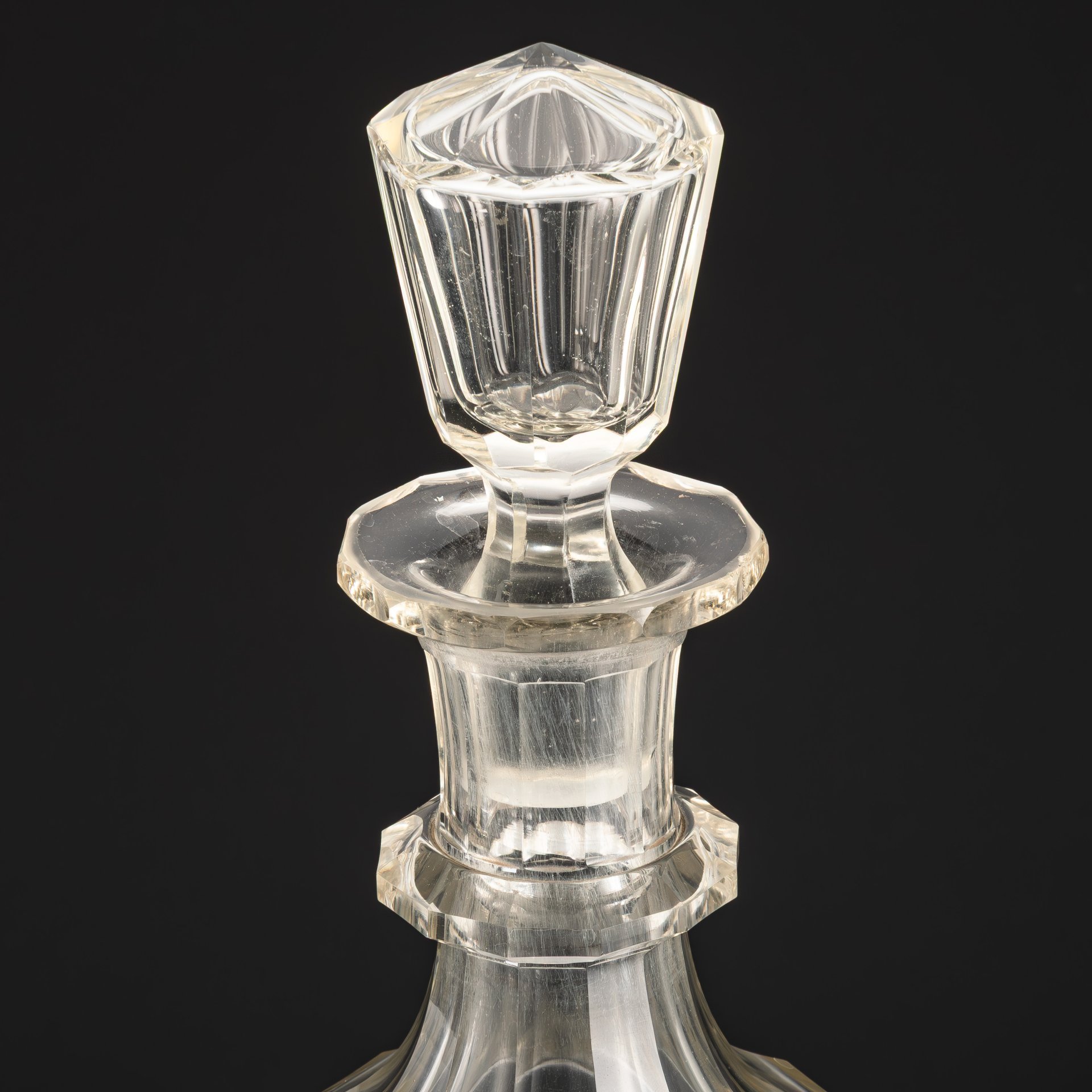 Графин с декором "грань во весь" (большой), стекло, выдувание, гранение, Акционерное общество Мальцовских заводов, Российская империя, 1890-1915 гг.