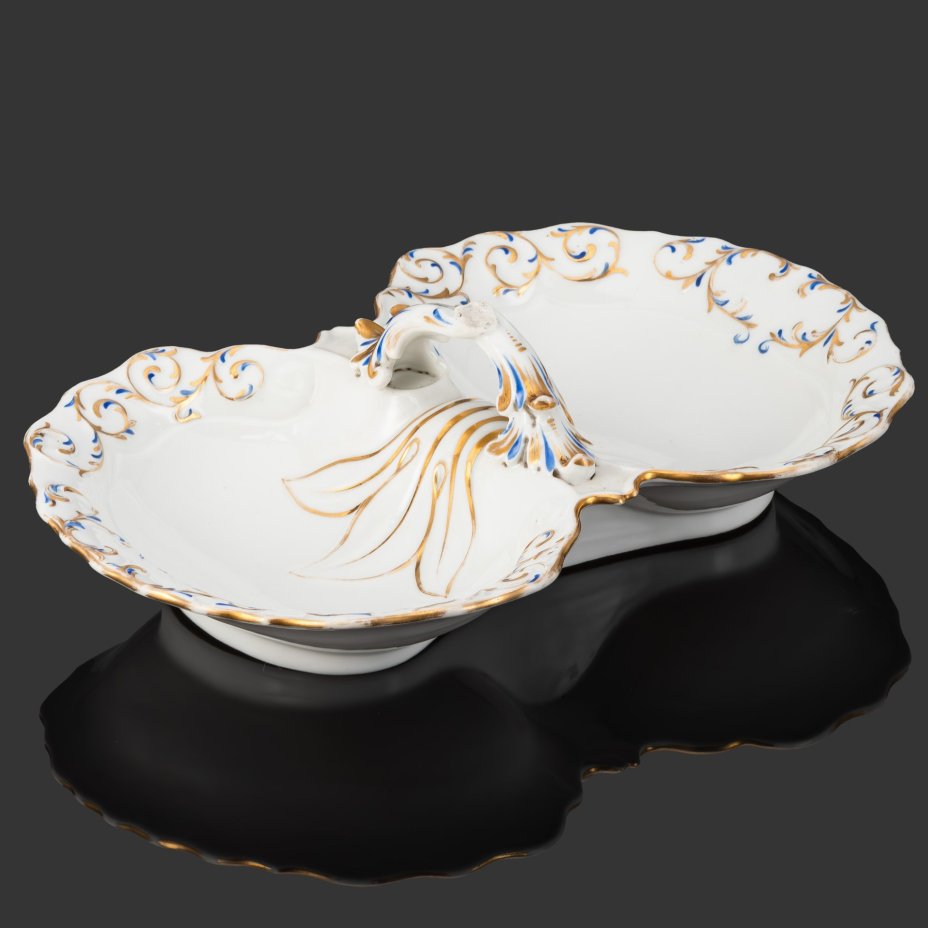 Менажница двойная с ручкой и растительным декором в сине-золотой гамме, фарфор, роспись, золочение, Фарфоровый завод братьев Корниловых, Российская империя, 1861-1884 гг.