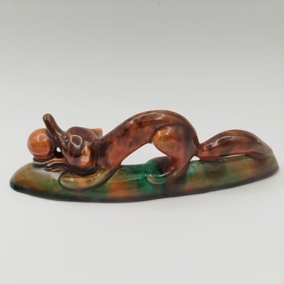 Статуэтка "Лиса и колобок", фаянс, поливы, Конаковский фаянсовый завод им. М.И. Калинина (ЗиК Конаково), СССР, 1950-1970 гг.