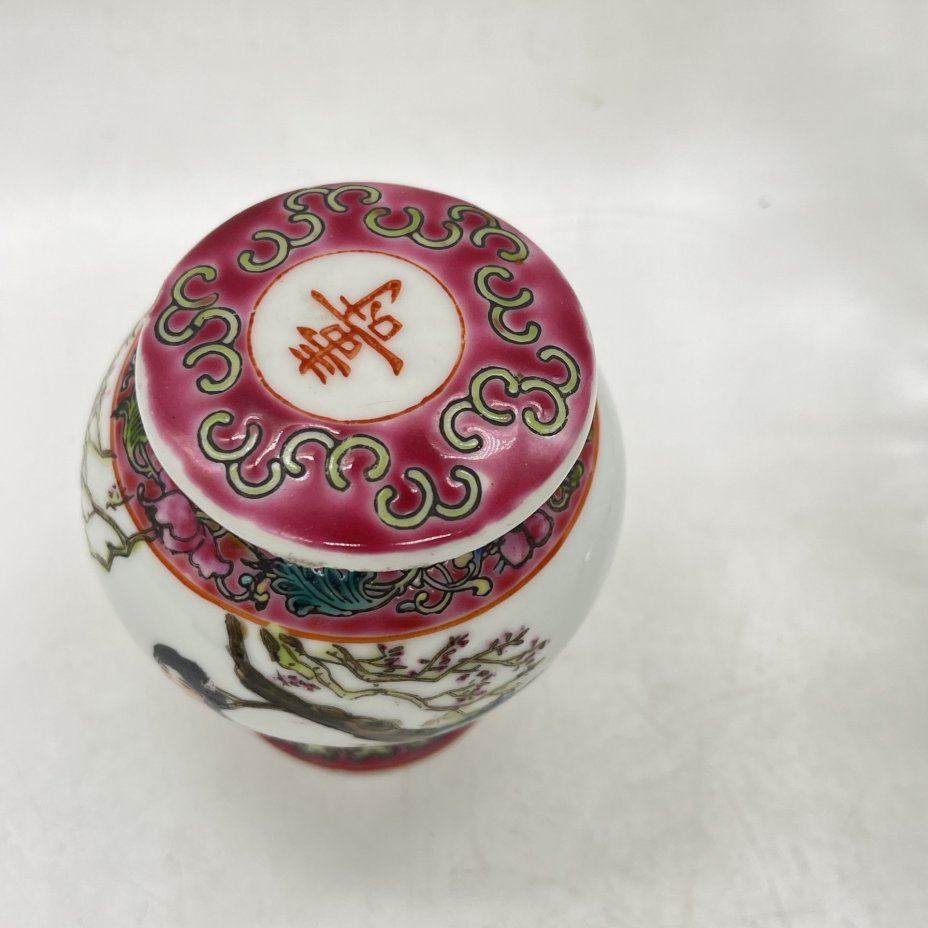 Вазочка имбирная с расписным изображением  сценки, фарфор, роспись, Китай, 1950-1970 гг.