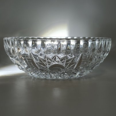 Конфетница (салатник), декорированная геометрическим орнаментом, хрусталь, алмазная грань, СССР, 1970-1990 гг.