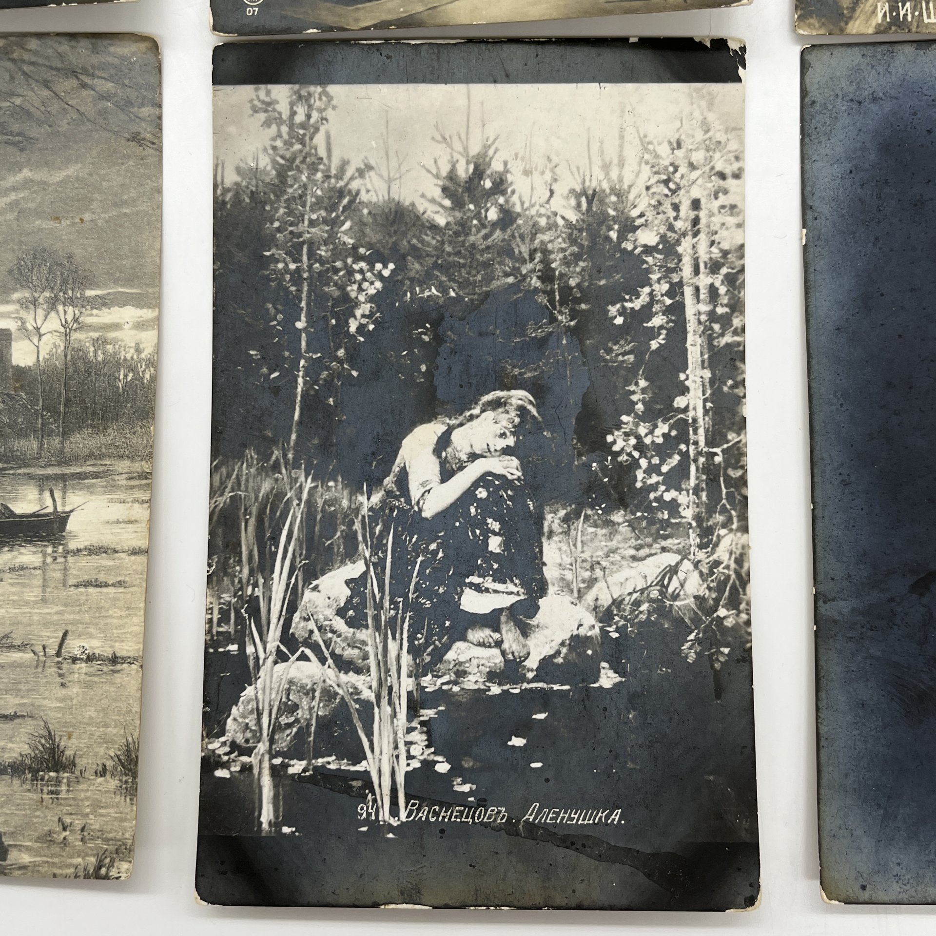 Набор из восьми открыток на тему искусства