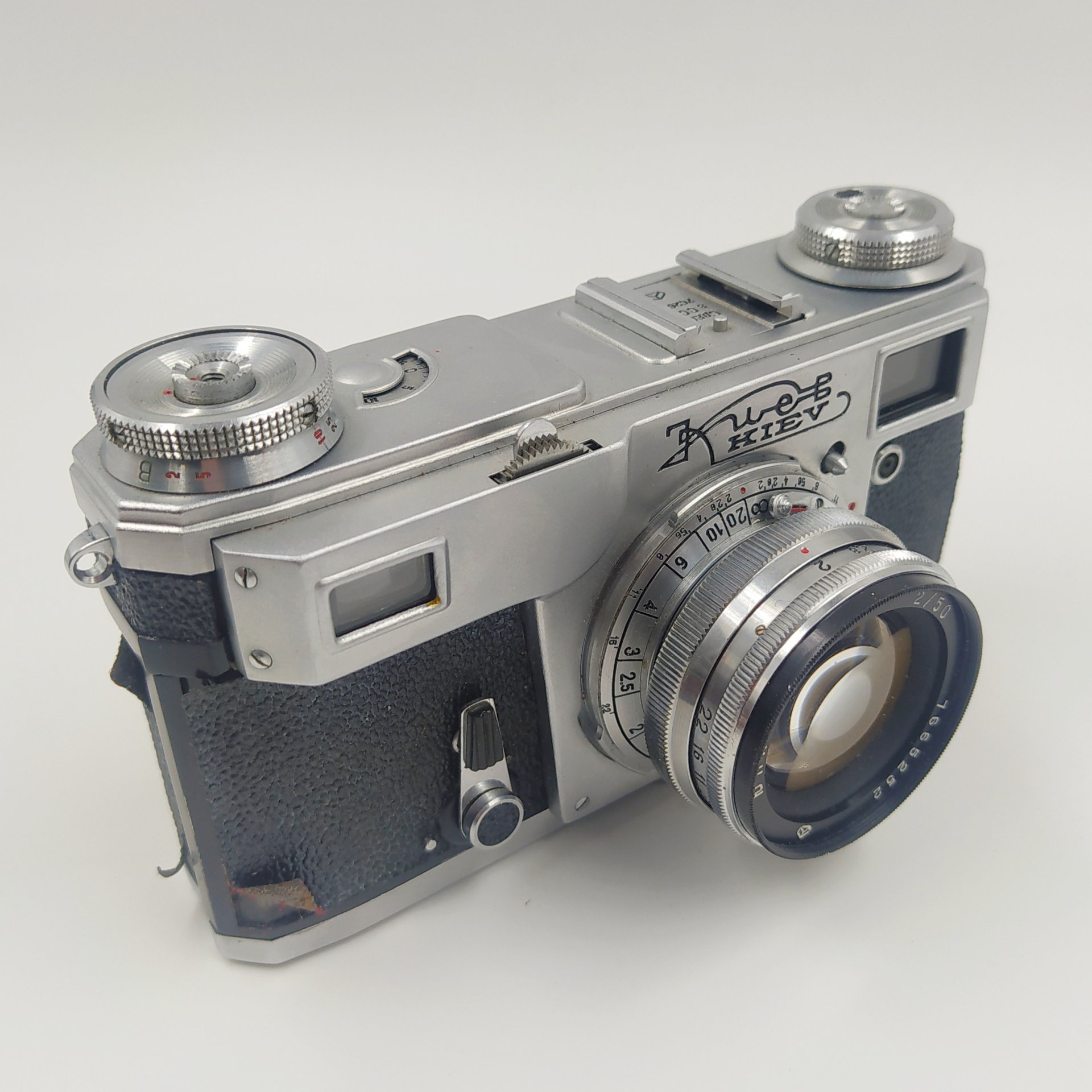 Фотоаппарат «Киев-4А» с объективом «Юпитер-8», в оригинальном чехле, Киевский завод «Арсенал»