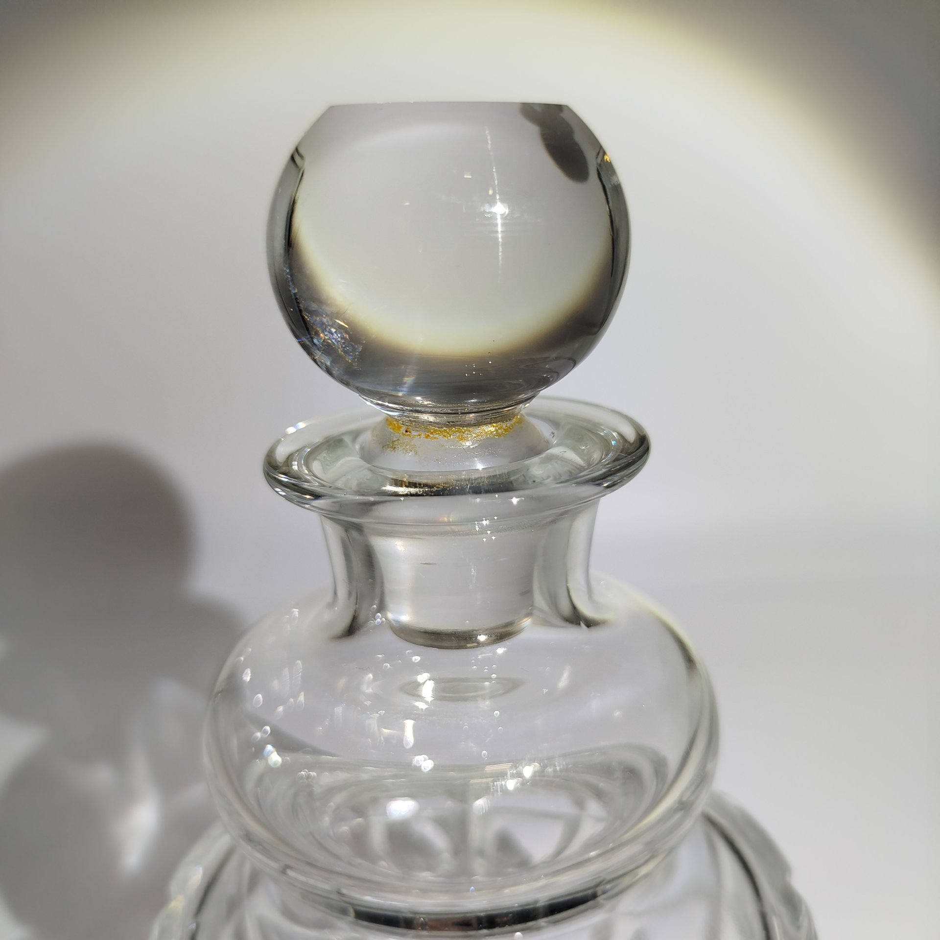 Графин с рельефным декором из набора для вина "Хмельной", автор А.А. Аствацатурьян, хрусталь, алмазная грань, Ленинградский завод художественного стекла (ЛЗХС), СССР, 1960-1970 гг.