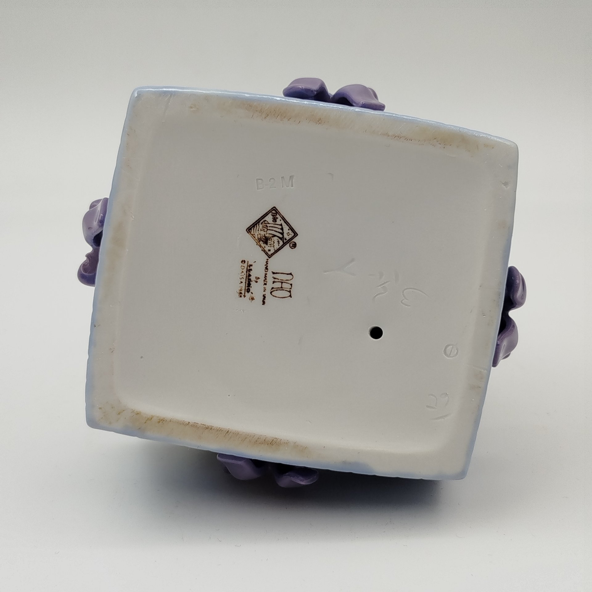 Статуэтка "Кролики в коробке", фарфор, роспись, NAO Porcelain, Испания, 1988-2000 гг.