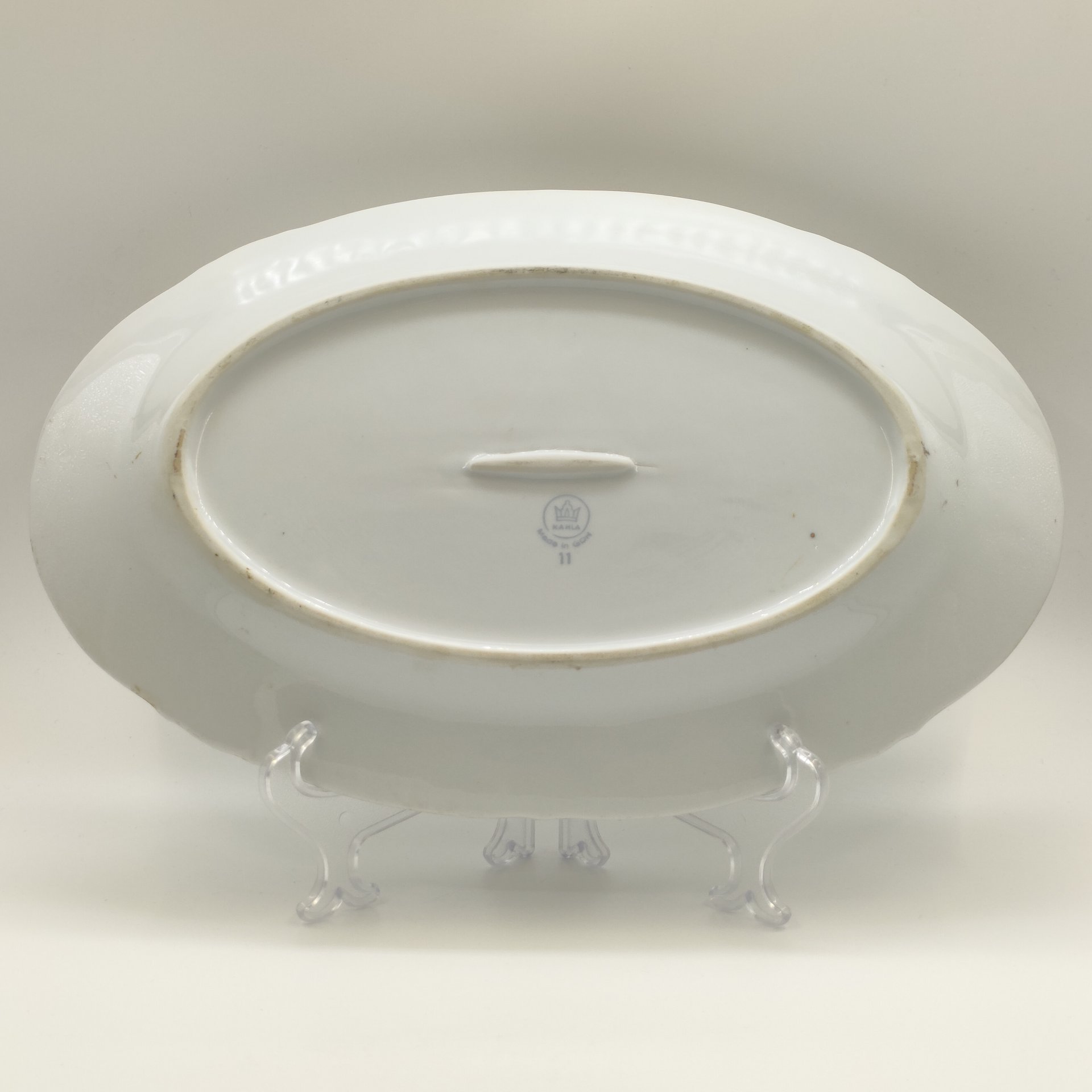 Блюдо овальной формы "Мадонна", фарфор, золочение, люстр, деколь, Kahla, ГДР, 1968-1987 гг.