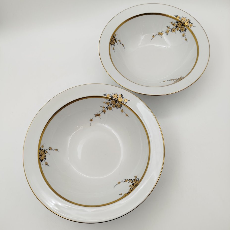 Пара салатников с цветочным декором золотистого цвета, фарфор, деколь, золочение, Graf Von Henneberg Porzellan, 1777 Jlmenau, ГДР, 1973-1977 гг.