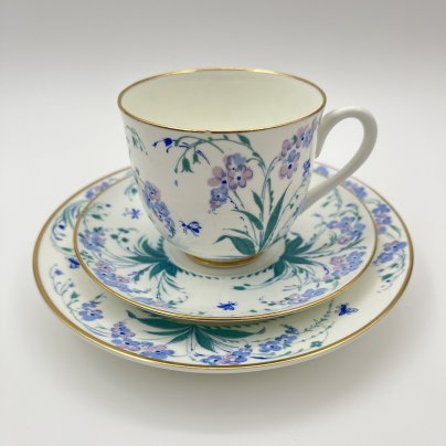 Трио кофейное "Незабудки", автор формы "Ландыш" Э.М. Криммер, автор рисунка Матвеева О.М., фарфор, деколь, золочение, Ленинградский фарфоровый завод (ЛФЗ), СССР, 1970-1992 гг.