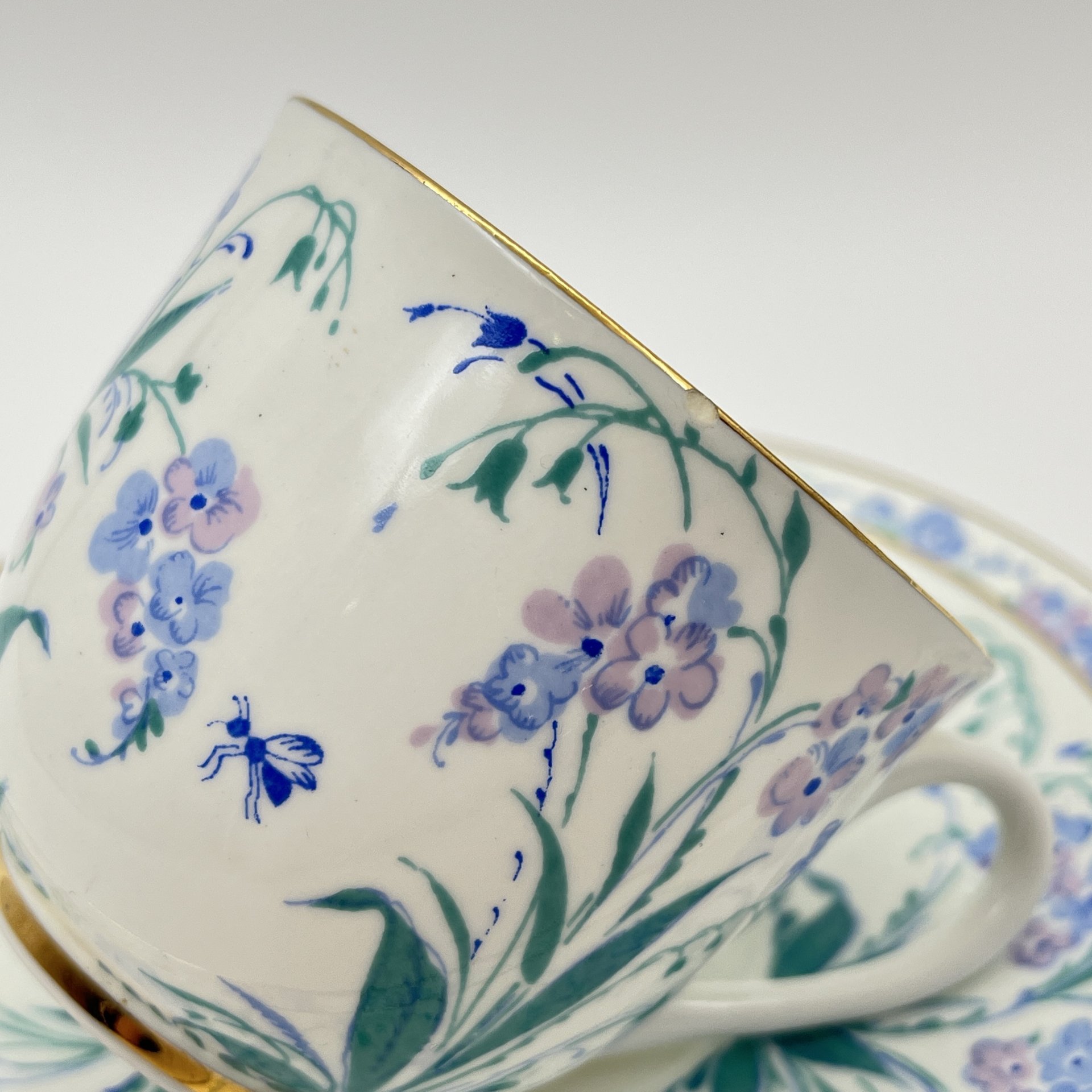 Трио кофейное "Незабудки", автор формы "Ландыш" Э.М. Криммер, автор рисунка Матвеева О.М., фарфор, деколь, золочение, Ленинградский фарфоровый завод (ЛФЗ), СССР, 1970-1992 гг.