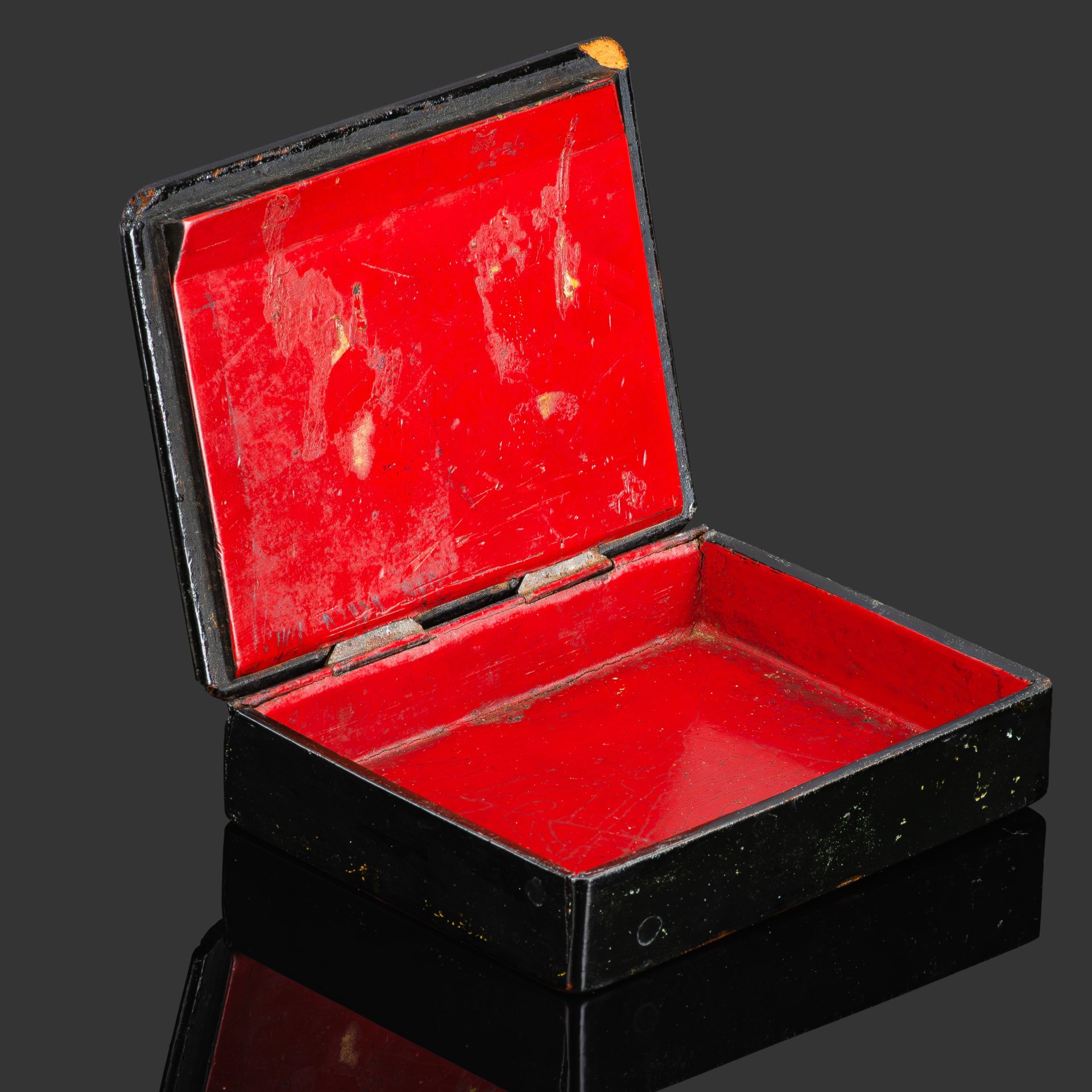 Шкатулка "Красный рассвет" (предположительно Степан Разин), автор О. Корина