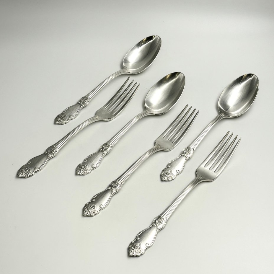 Набор столовых приборов на 3 персоны "Серебряная роза" (3 вилки и 3 ложки), мНЦ (медь-никель-цинк), Кольчугинский завод цветных металлов, СССР, 1970-1990 гг.