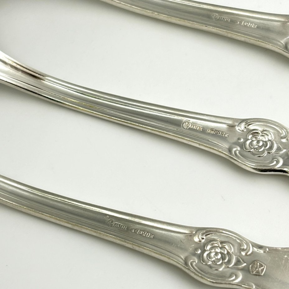 Набор столовых приборов на 3 персоны "Серебряная роза" (3 вилки и 3 ложки), мНЦ (медь-никель-цинк), Кольчугинский завод цветных металлов, СССР, 1970-1990 гг.