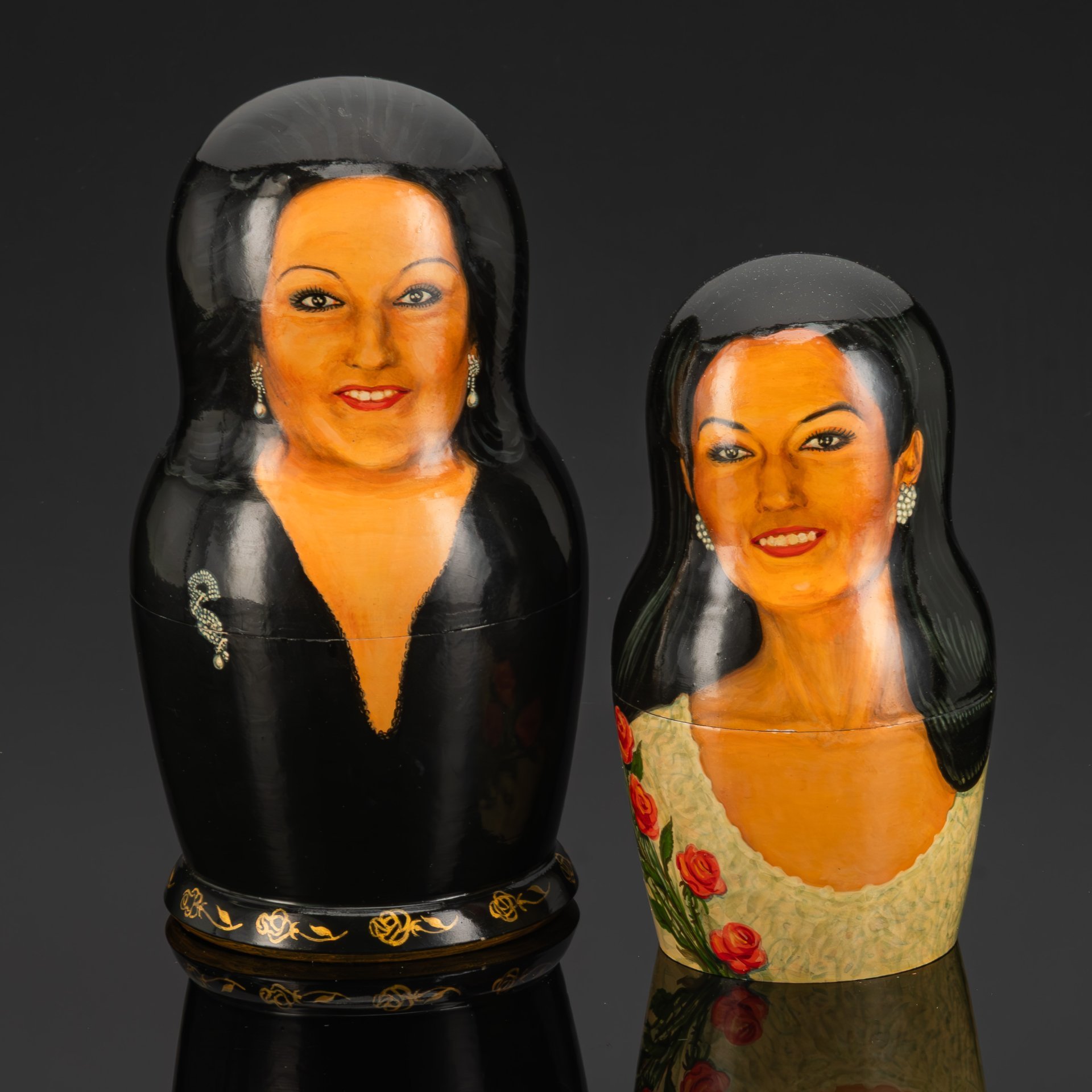 Матрешка "Монсеррат Кабалье с дочерью Монсеррат Марти"