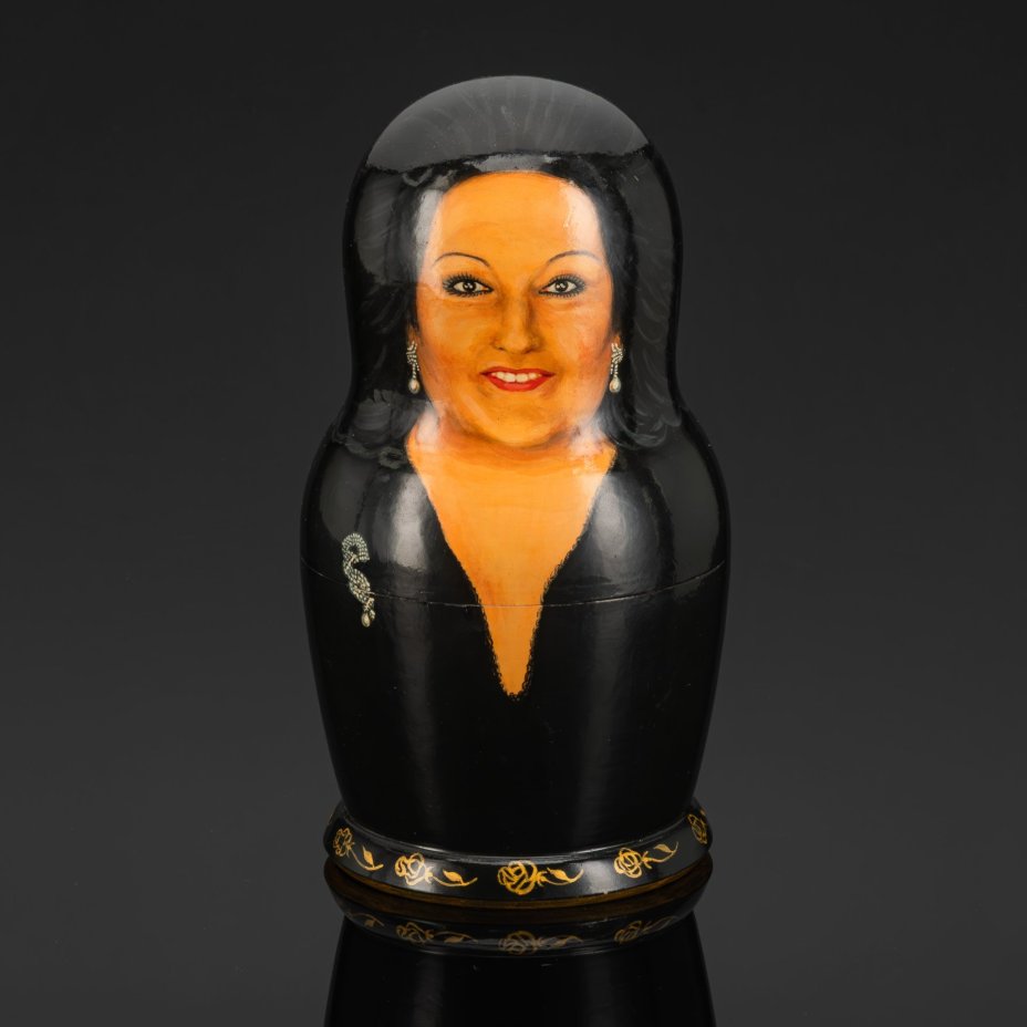 Матрешка "Монсеррат Кабалье с дочерью Монсеррат Марти"