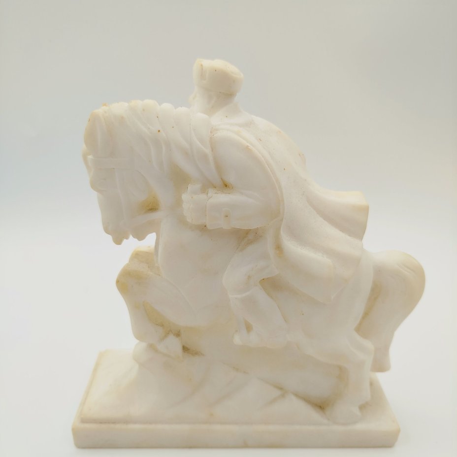 Скульптура "Красноармеец на коне" (из одноименного чернильного прибора), ангидрит, резьба