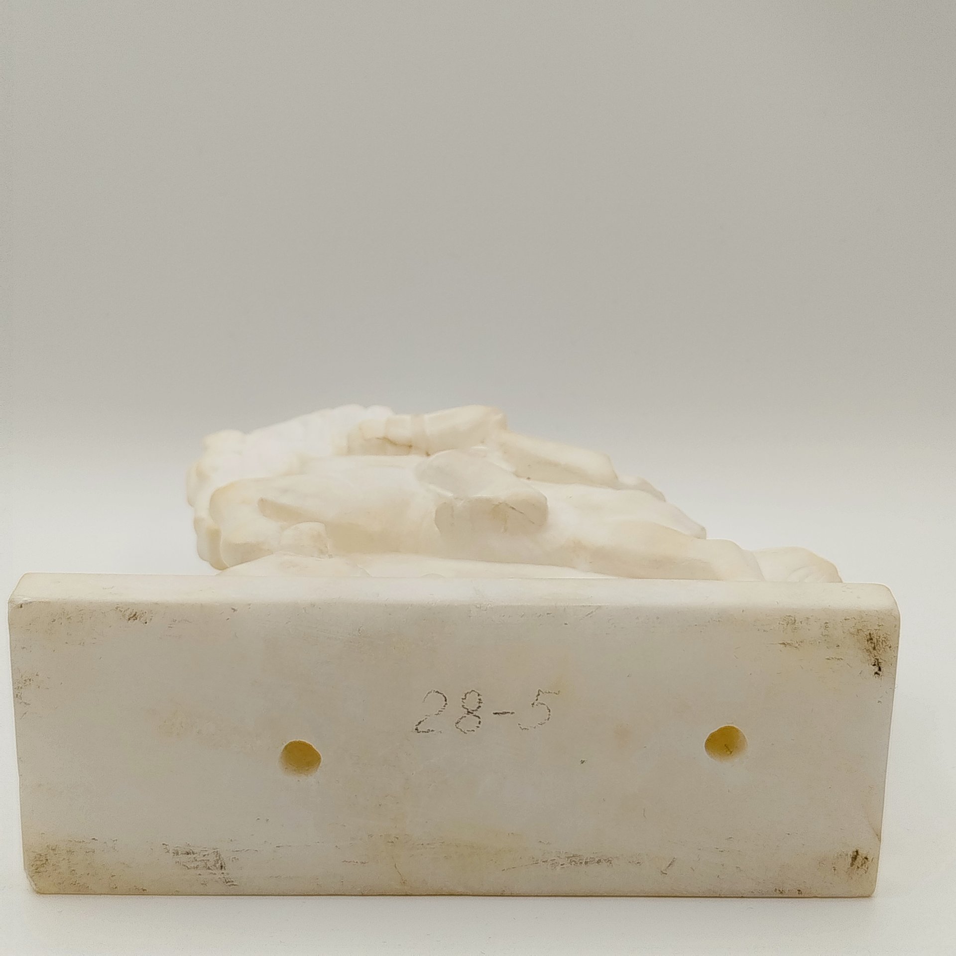 Скульптура "Красноармеец на коне" (из одноименного чернильного прибора), ангидрит, резьба, СССР, 1940-1950 гг.