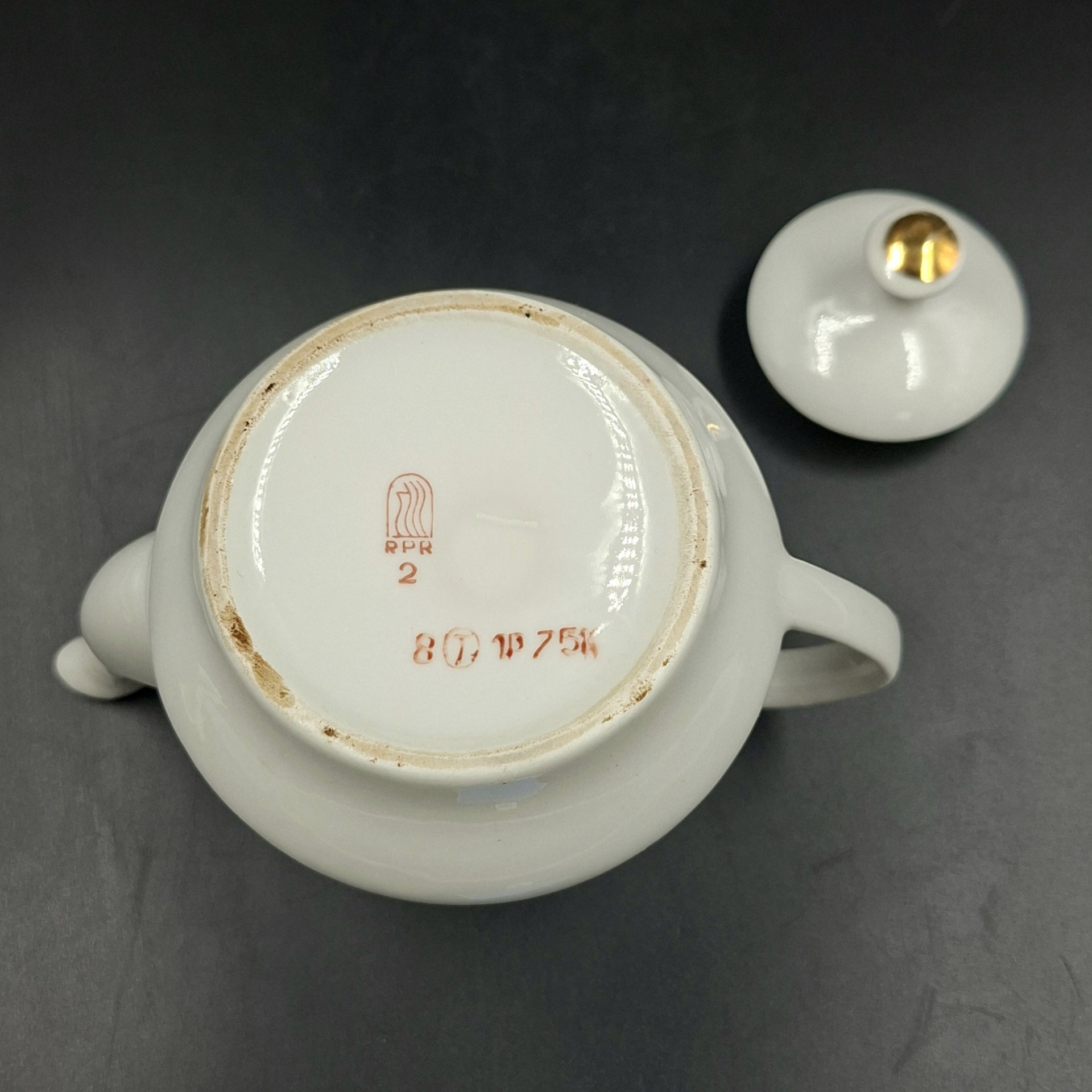 Чайник заварочный с цветочным декором, фарфор, деколь, золочение, Рижский фарфорово-фаянсовый завод, СССР, 1960-1980 гг.