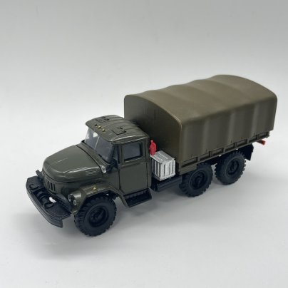 Модель автомобиля "ЗИЛ-131" со съемным тентом