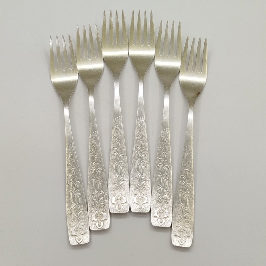 Набор из 6 столовых вилок украшенных растительным, мНЦ (медь-никель-цинк), Завод «Кристалл», г. Орджоникидзе, СССР, 1970-1990 гг.
