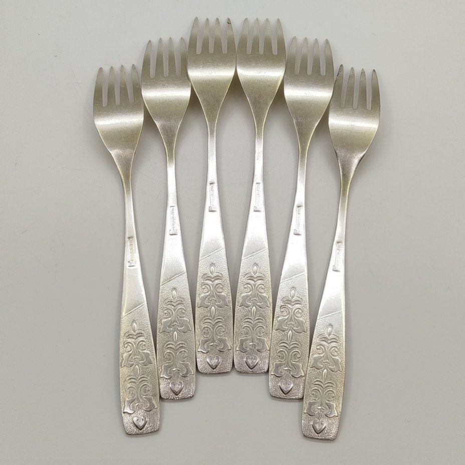 Набор из 6 столовых вилок украшенных растительным, мНЦ (медь-никель-цинк), Завод «Кристалл», г. Орджоникидзе, СССР, 1970-1990 гг.
