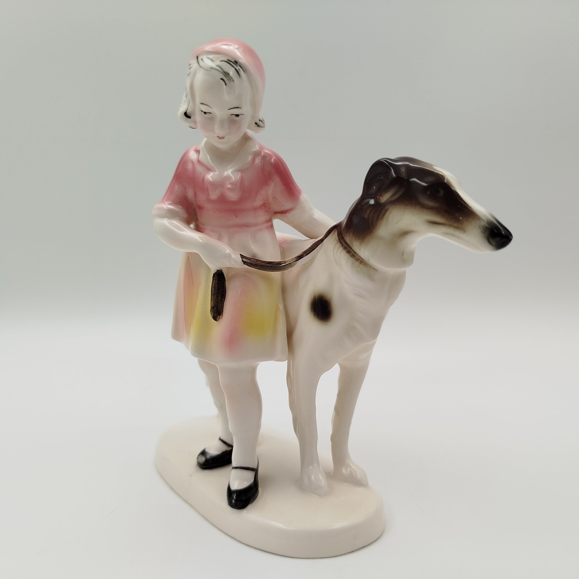 Статуэтка "Девочка с борзой", Katzhutte