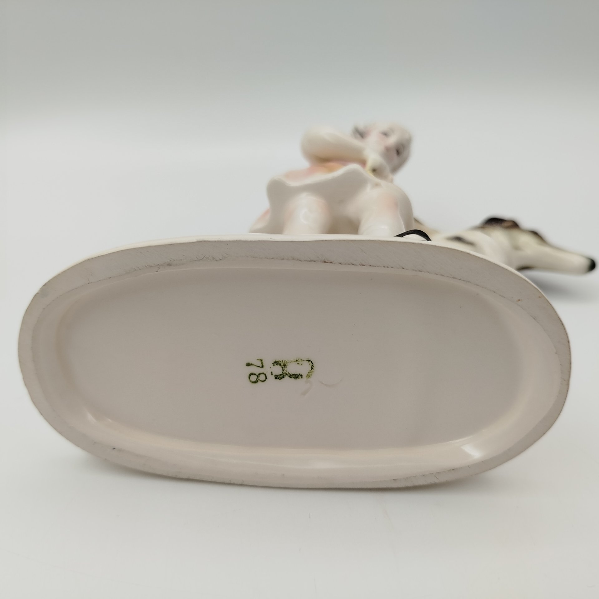 Статуэтка "Девочка с борзой", Katzhutte