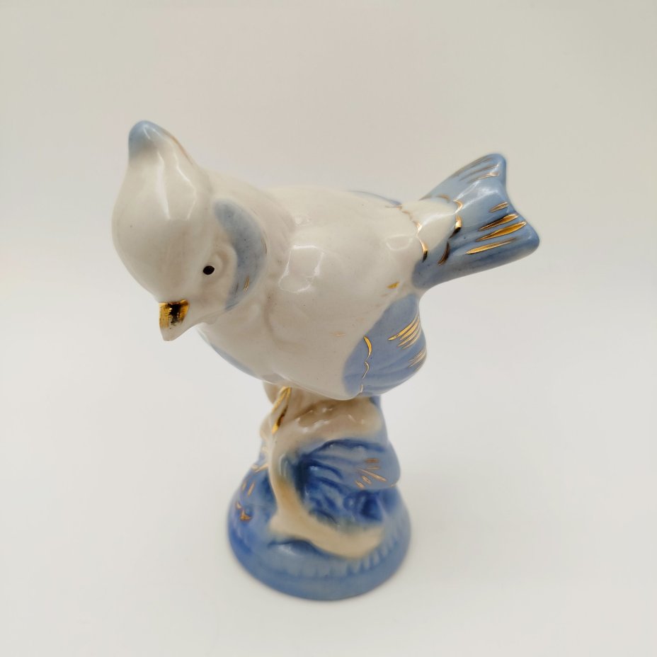 Статуэтка «Синица с хохолком», скульптор Н.И. Бессарабова, фарфор, роспись, Турыгинский фарфоровый завод артели «Художественная керамика» (Гжель), СССР, 1950-1960 гг.