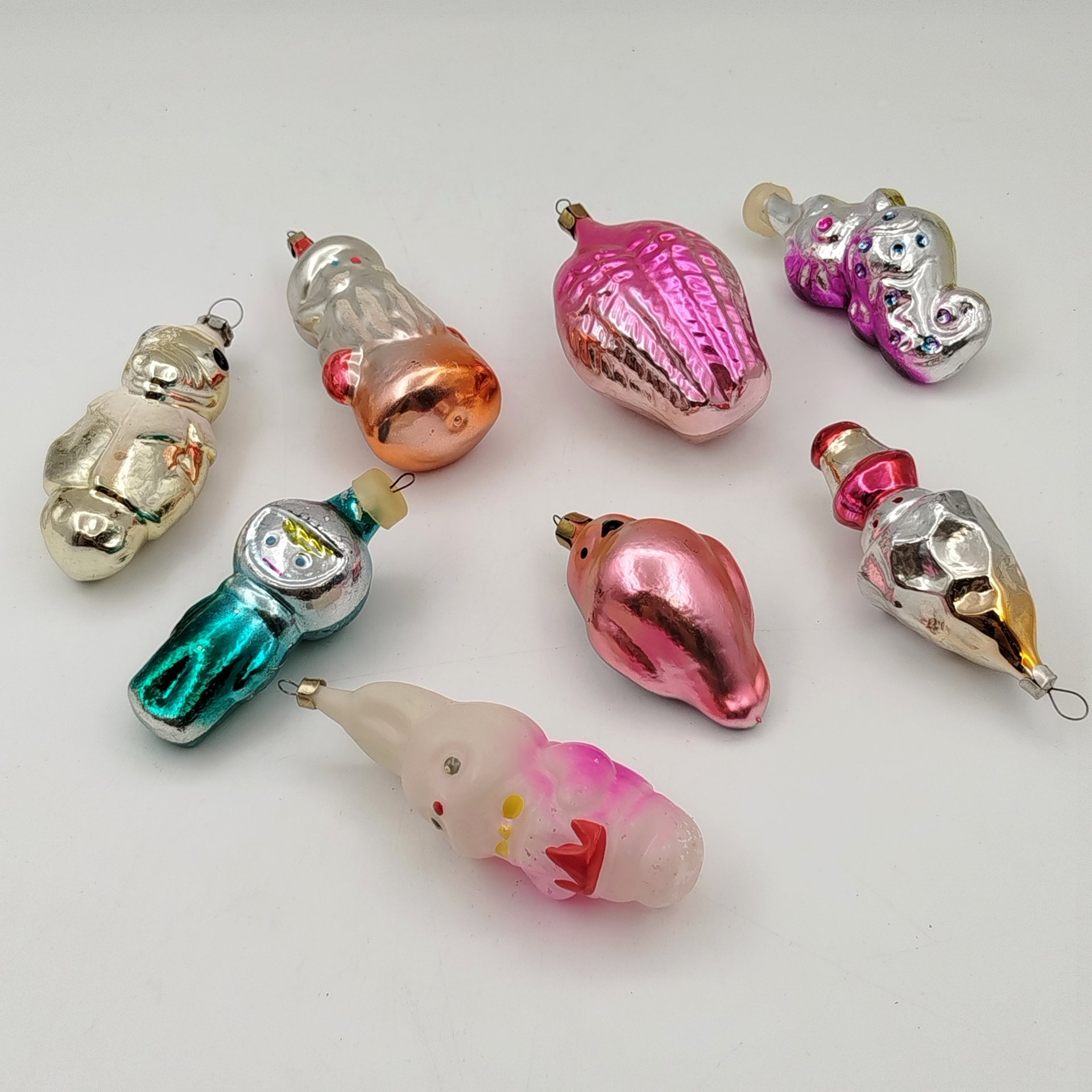 Набор из 8-ми ёлочных игрушек разной формы и размера