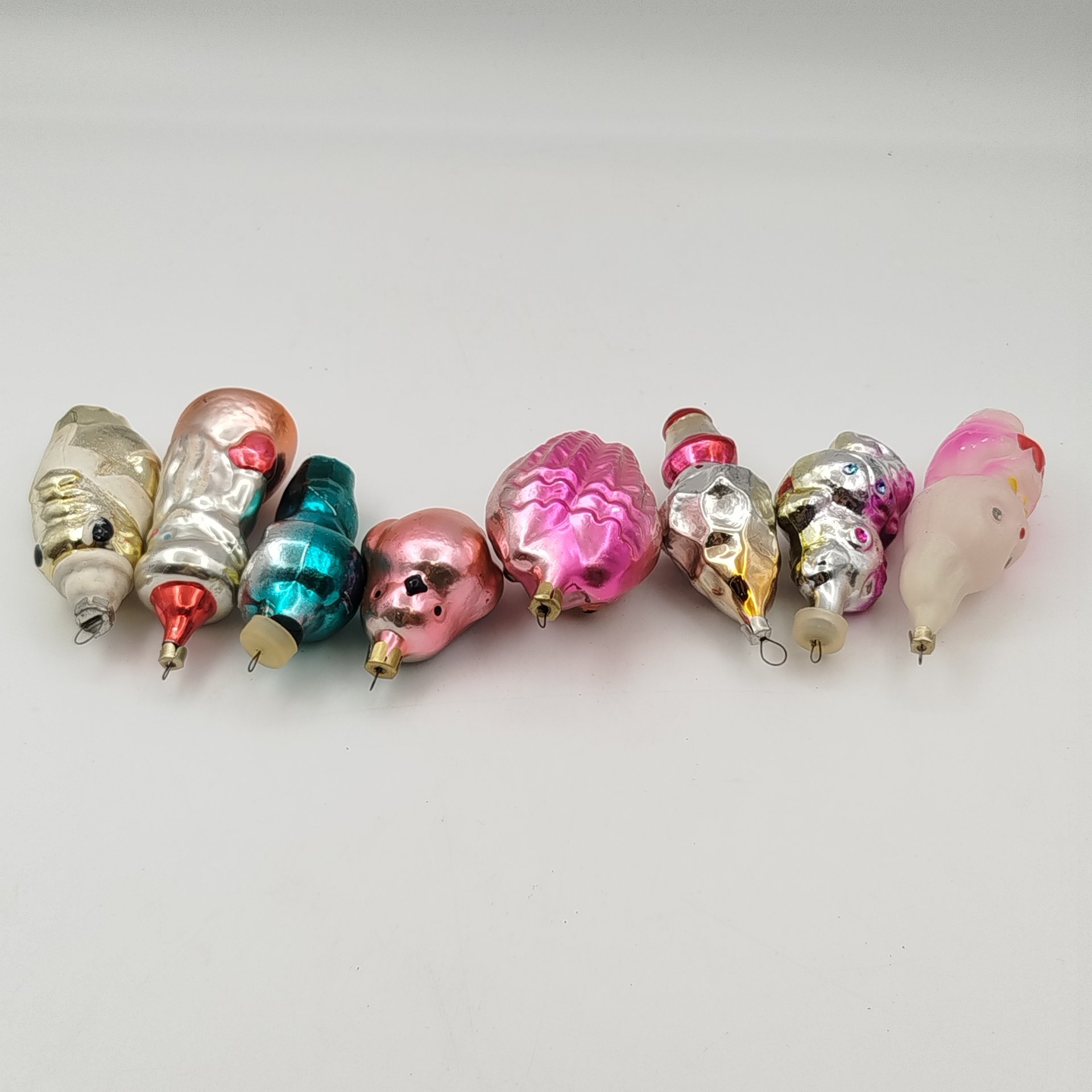 Набор из 8-ми ёлочных игрушек разной формы и размера